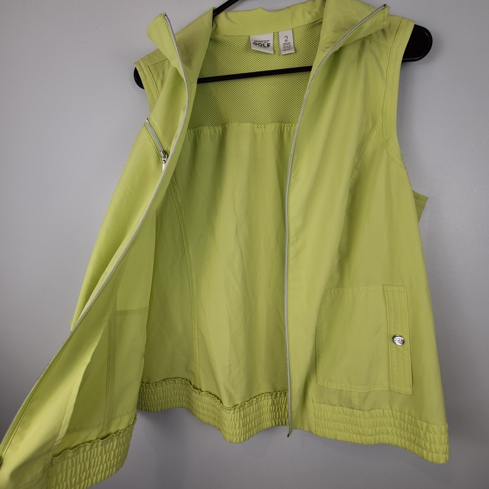 Zenergy Golf By Chico's Women's Performance Vest Neon Green Size 2 Vented Pocket - Picture 10 of 10